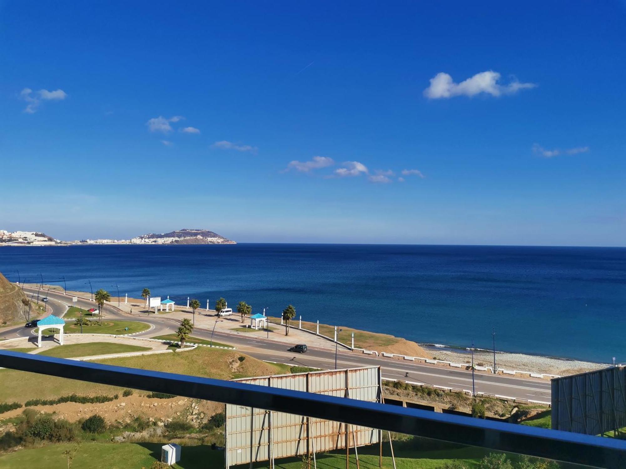 Appartf3 Vue Panoramique Sur Mer Residence Vista Del Mar Fnideq Esterno foto